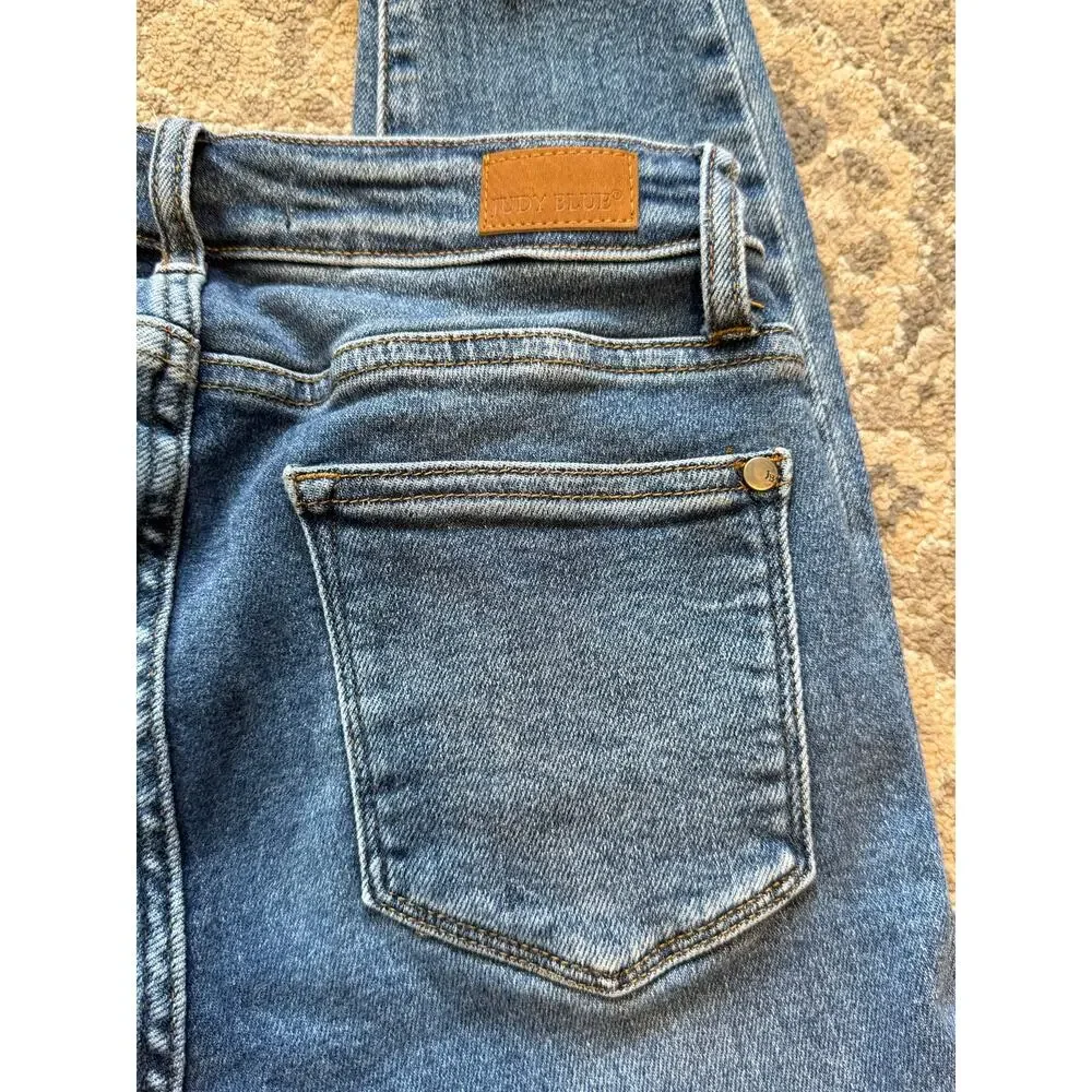Judy Blue Skinny Fit Jeans Women’s Size 3/26 Mid Rise Raw Hem Stretch Denim